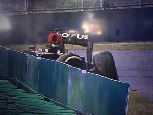 Kimi Raikkonen crash at first free practice in Korea