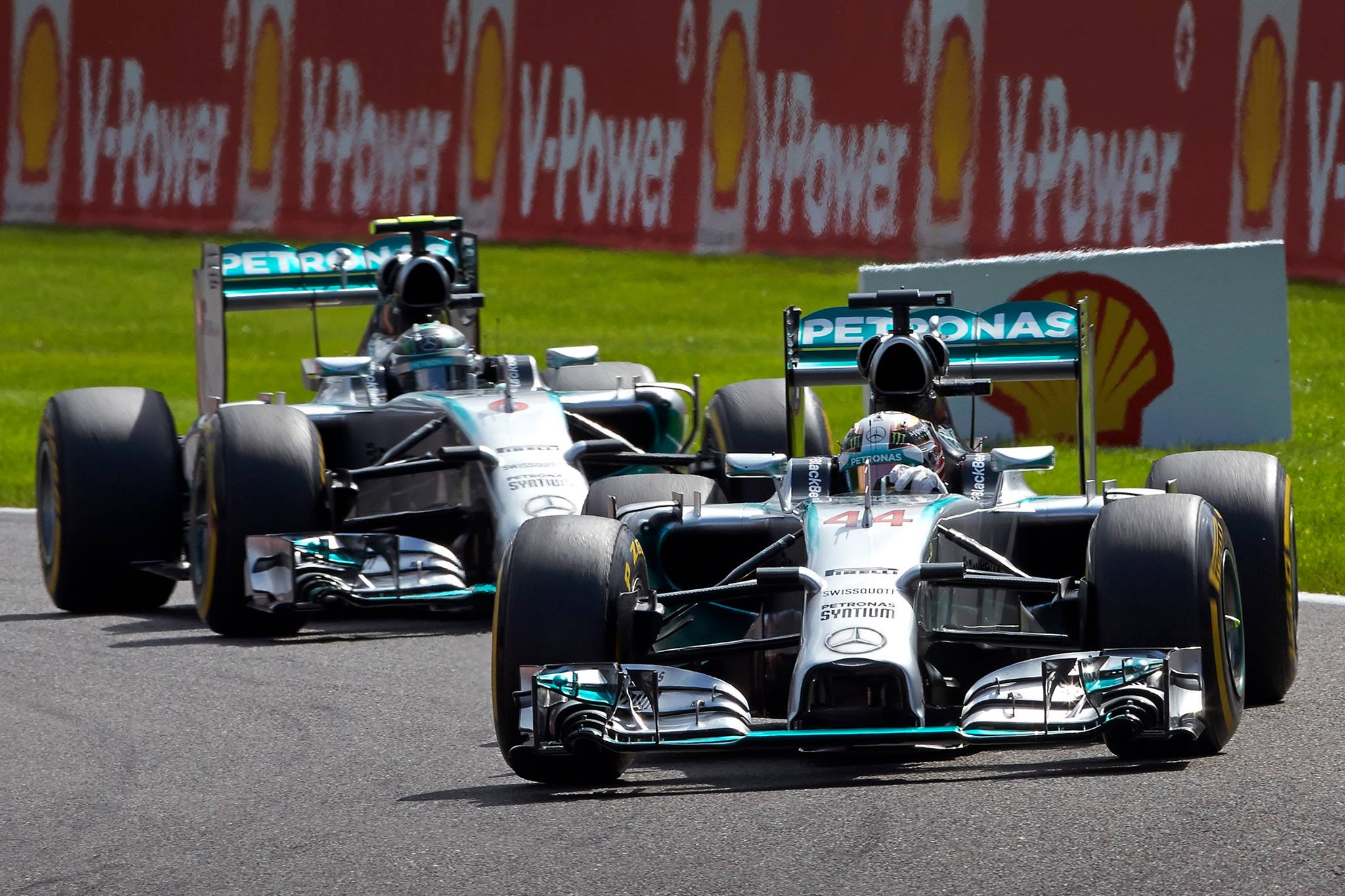 Hamilton_Rosberg_Spa 2014