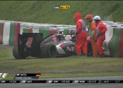 Adrian Sutil crashing during the Japanese Grand Prix