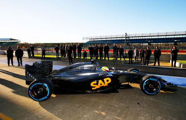 McLaren unveil new Honda V6 engine at Silverstone