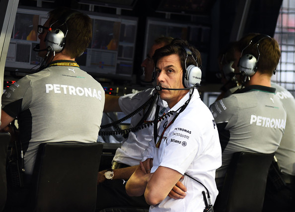 Toto Wolff_Pit Wall