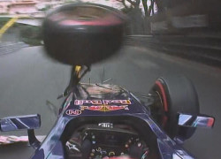 Max Verstappen crashes into Rimain Grosjean at the F1 Monaco Grand Prix