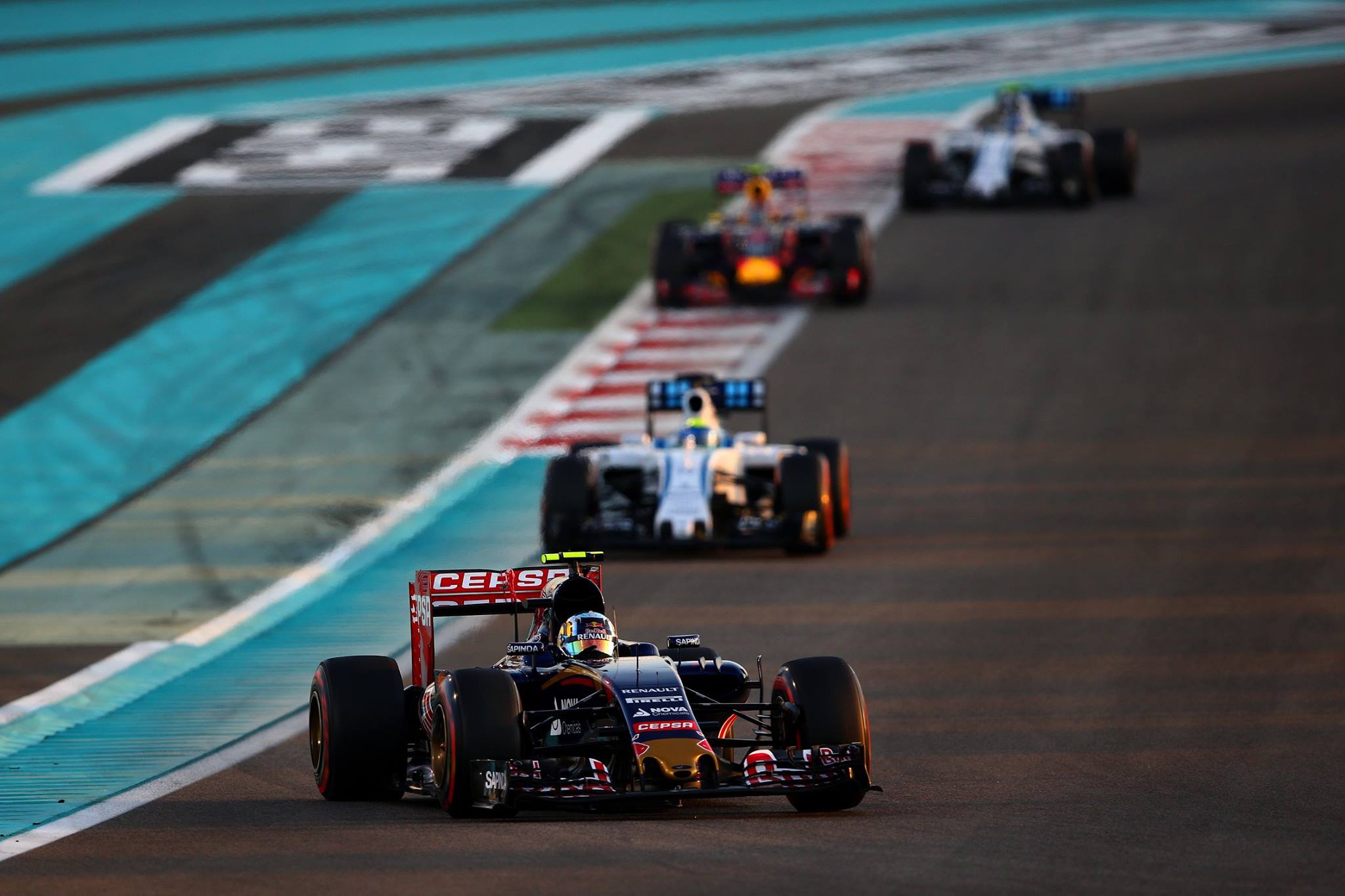 Max Verstappen_Toro Rosso_Abu Dhabi 2015
