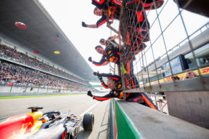 Daniel Ricciardo_China 2018_Finish Line