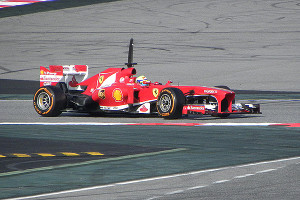 Awesome side-view of the Ferrari F138