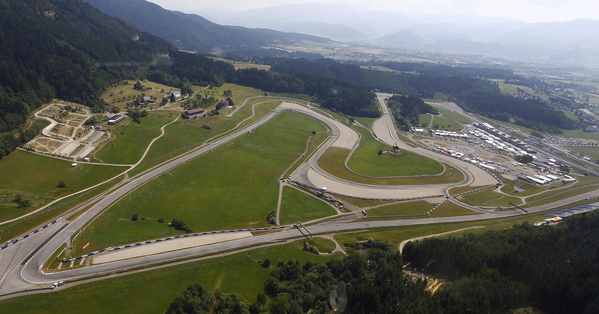 Desillusie antiek Fietstaxi Weather Report for the 2015 Formula 1 Austrian Grand Prix - F1 Madness